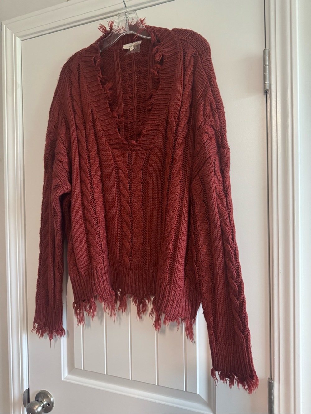 entro Rust Cable-Texture V-Neck Sweater - Picture 2 of 4